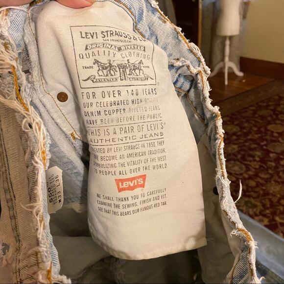 VNTG LEVIS destroyed high waisted mom jeans 33x36 grunge made in USA - Picture 10 of 11